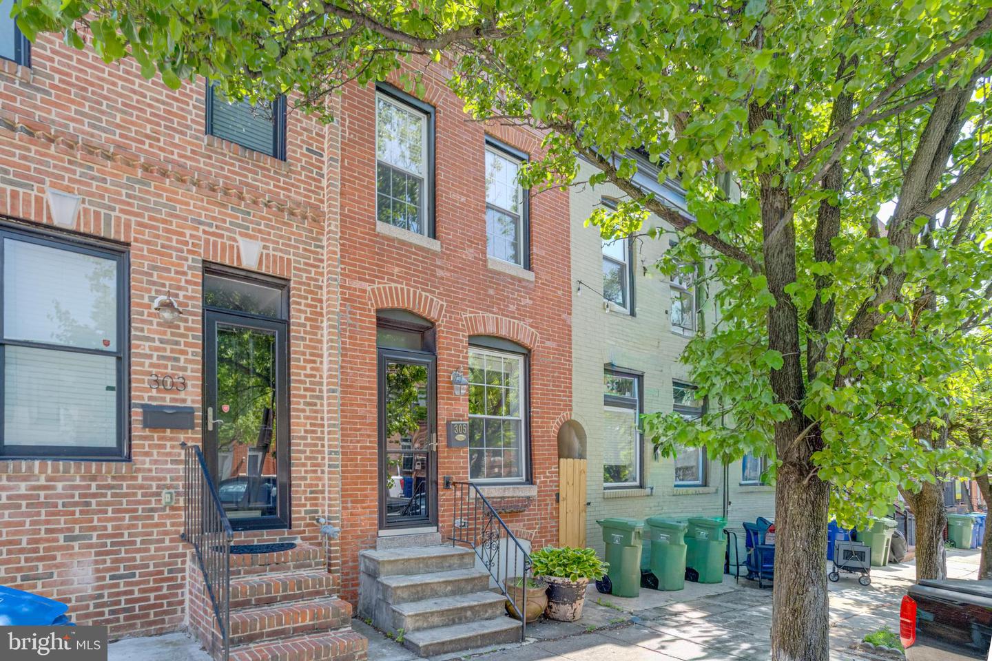 305 S COLLINGTON AVE Property Photo 1