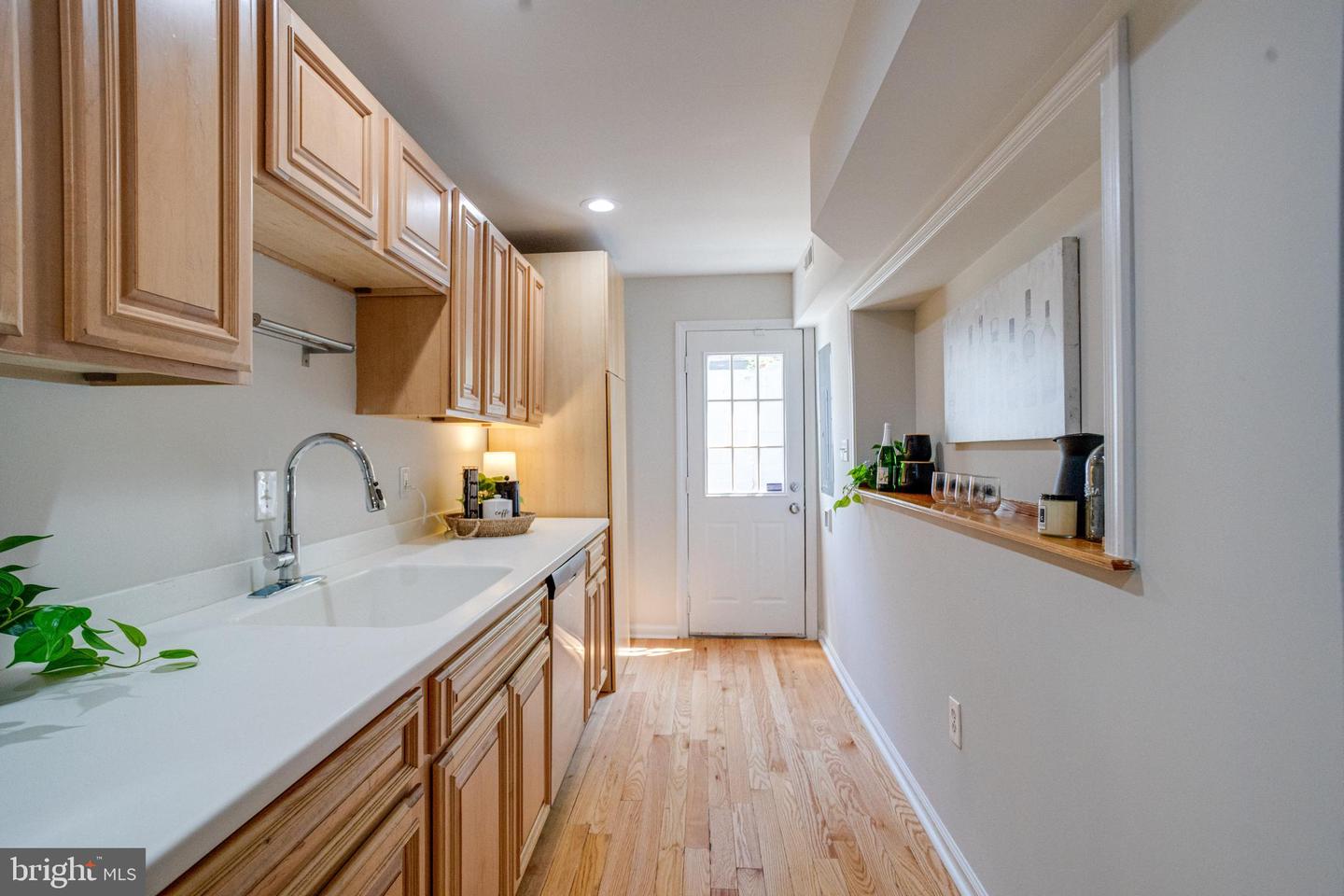 305 S Collington Ave Property Photo 17