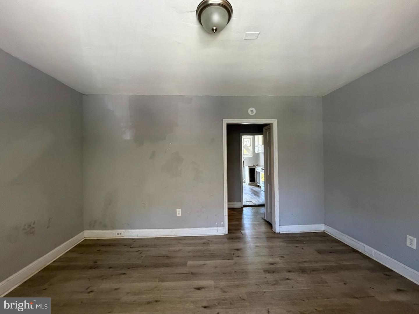 512 Sheridan Ave Property Photo 3