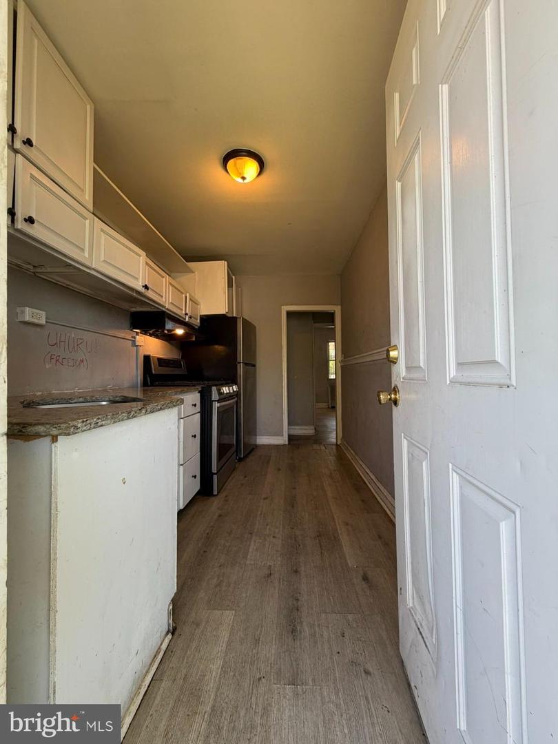 512 Sheridan Ave Property Photo 13