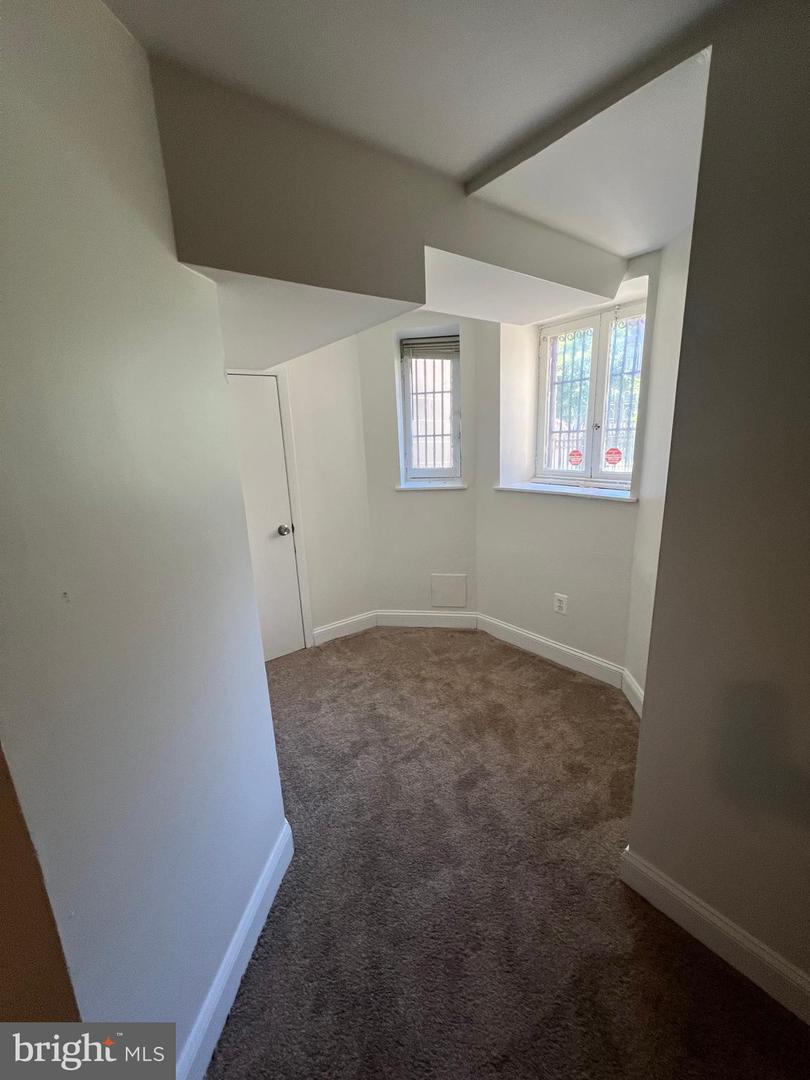 2333 Eutaw Pl #basement Property Photo 3