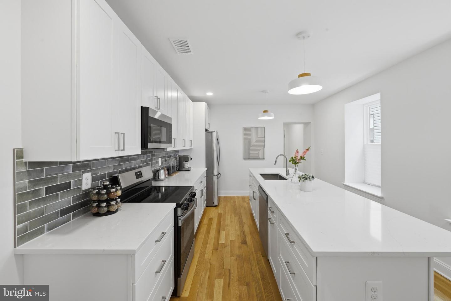 52 S Fulton Ave Property Photo 8