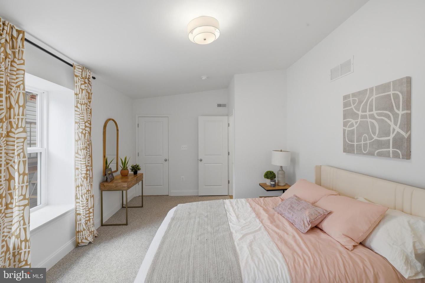 52 S Fulton Ave Property Photo 16