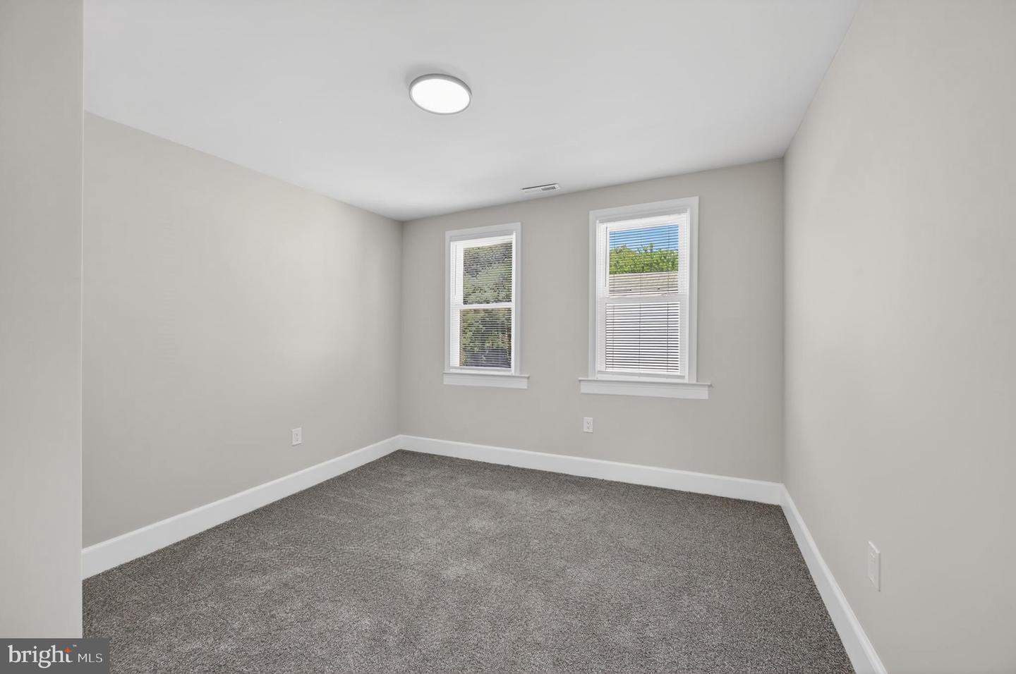 3405 Parkside Dr Property Photo 30