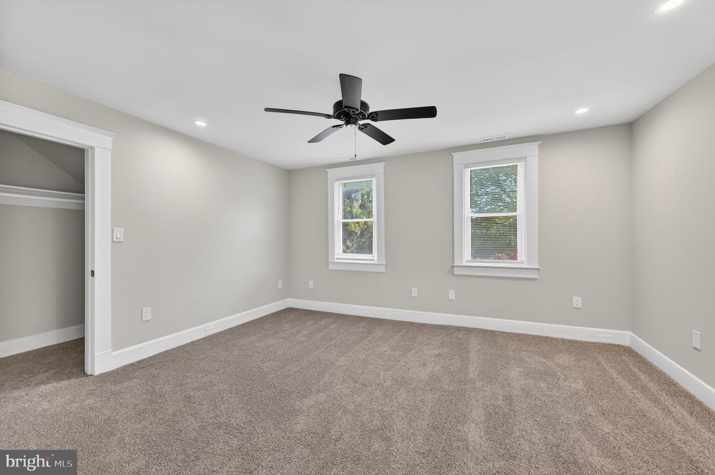 3405 Parkside Dr Property Photo 35