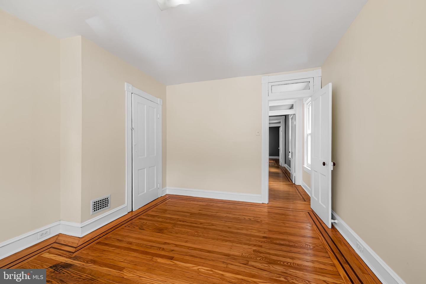 304 W Cold Spring Ln Property Photo 20