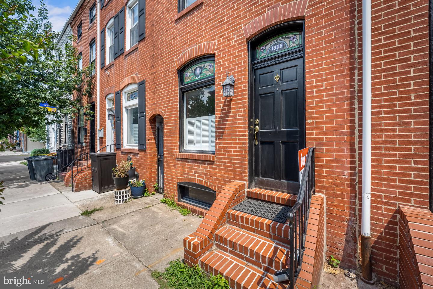 1908 Bank St Property Photo 2
