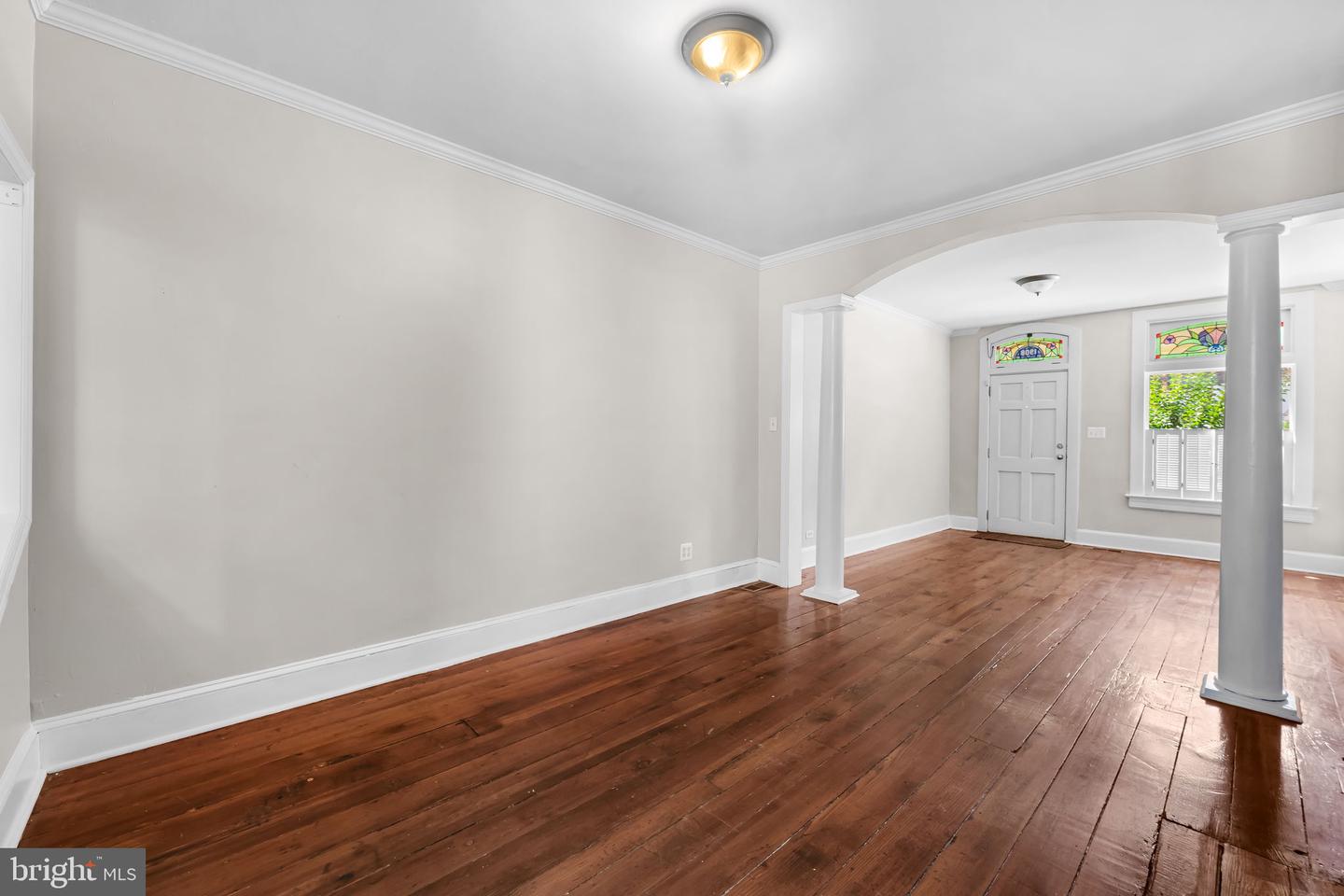 1908 Bank St Property Photo 12