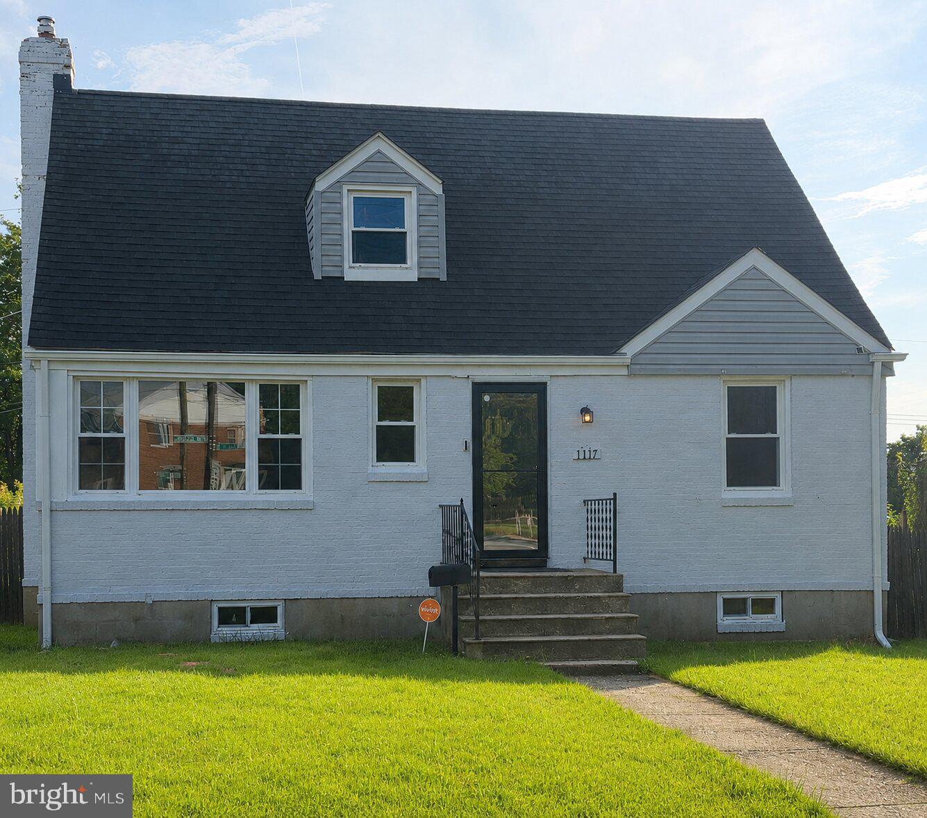 1117 WALKER AVE Property Photo 1