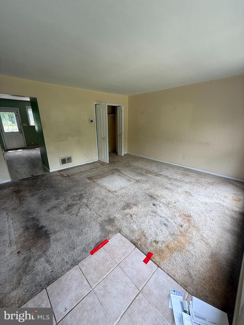 1015 Woodheights Ave Property Photo 2