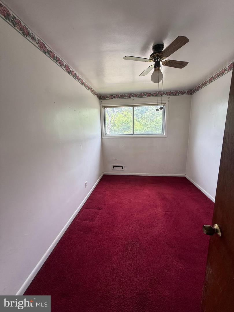 1015 Woodheights Ave Property Photo 7