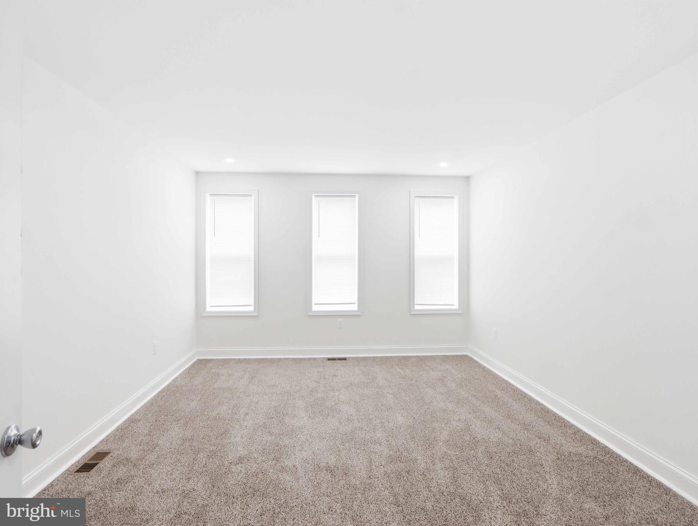 2020 Wilkens Ave Property Photo 19