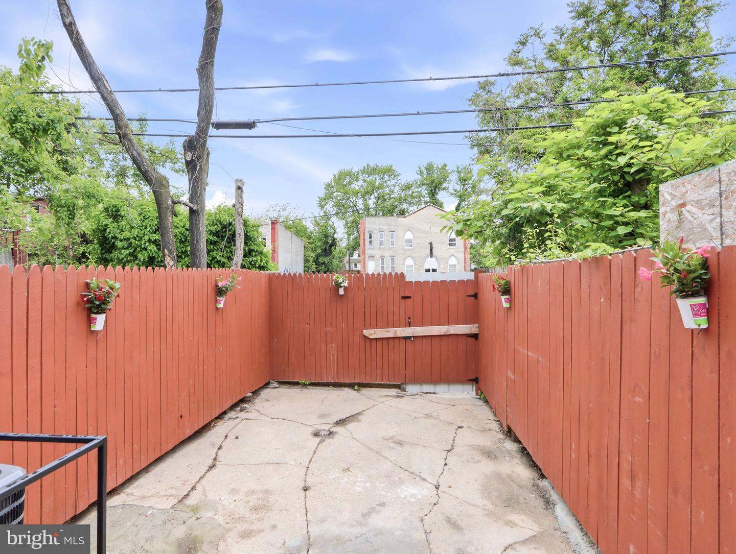 2020 Wilkens Ave Property Photo 22