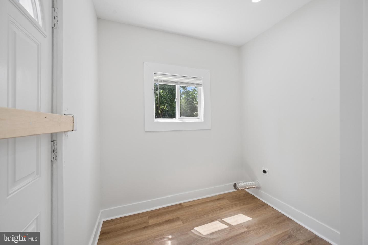 306 Lyndhurst St Property Photo 11