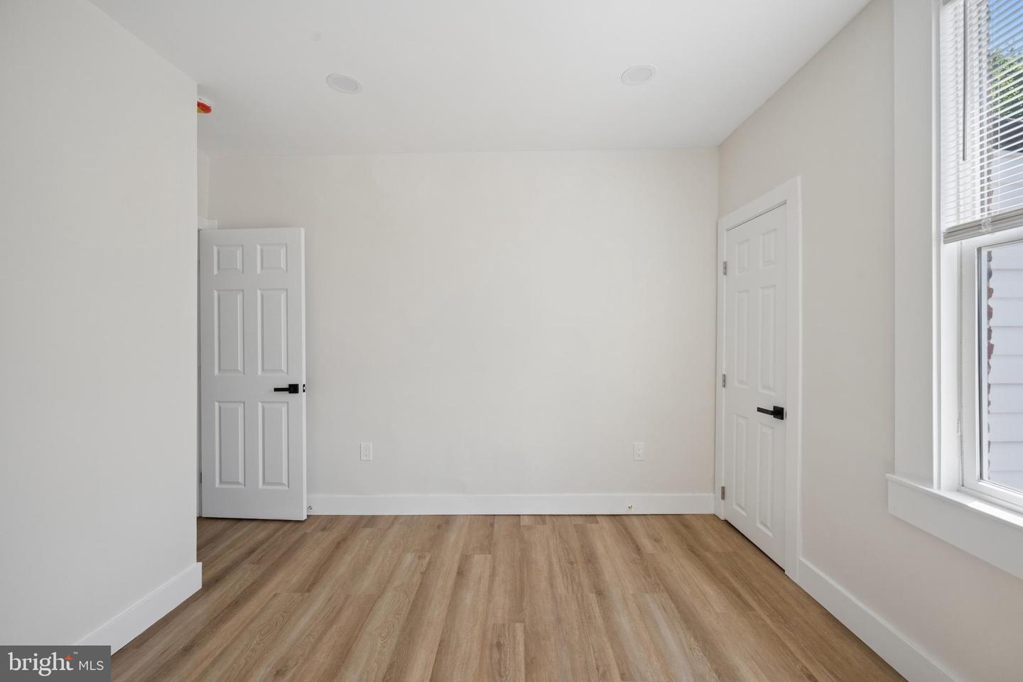 306 Lyndhurst St Property Photo 16