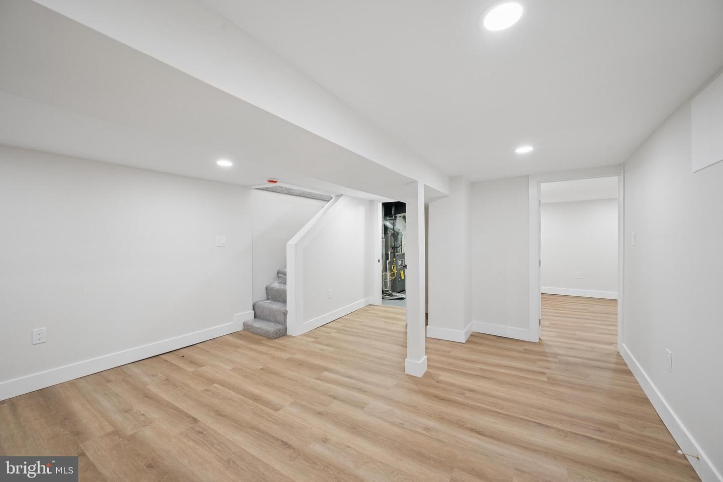 306 Lyndhurst St Property Photo 29