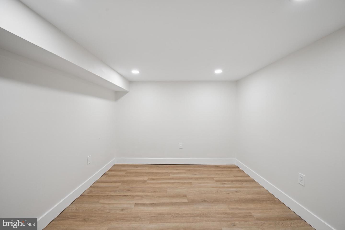306 Lyndhurst St Property Photo 31