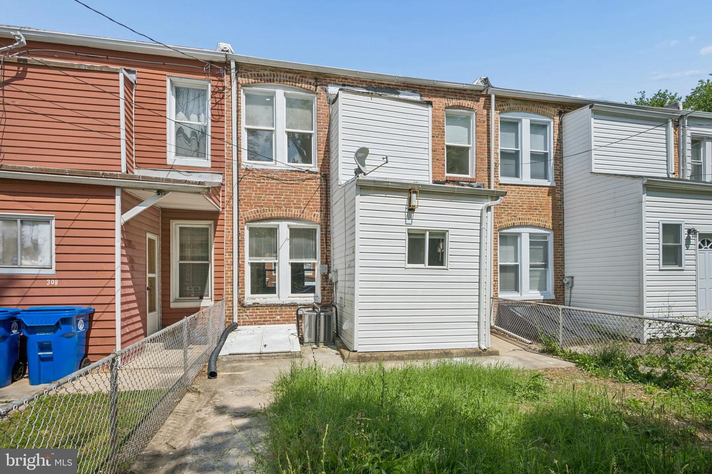 306 Lyndhurst St Property Photo 54