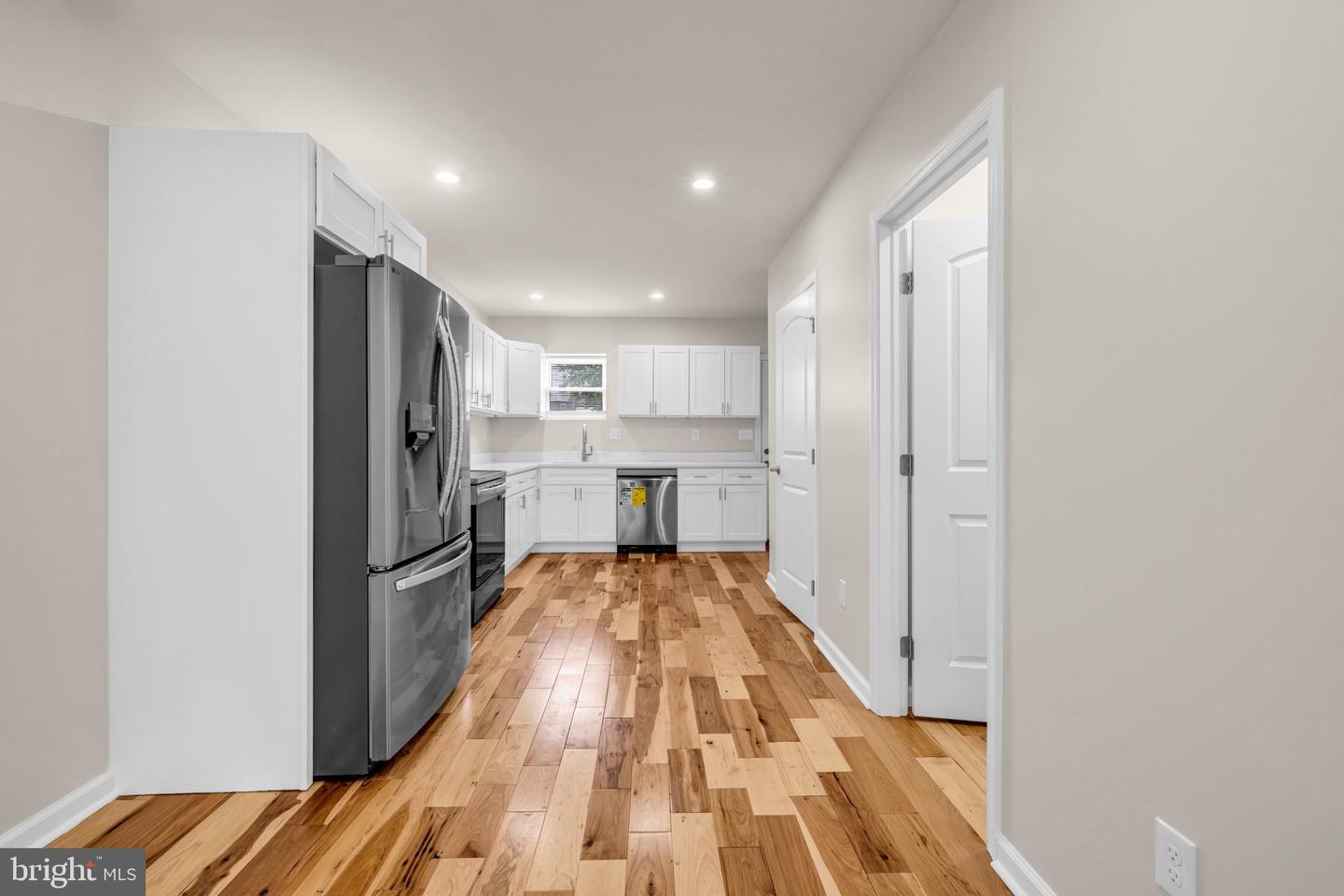 1622 Hazel St Property Photo 4
