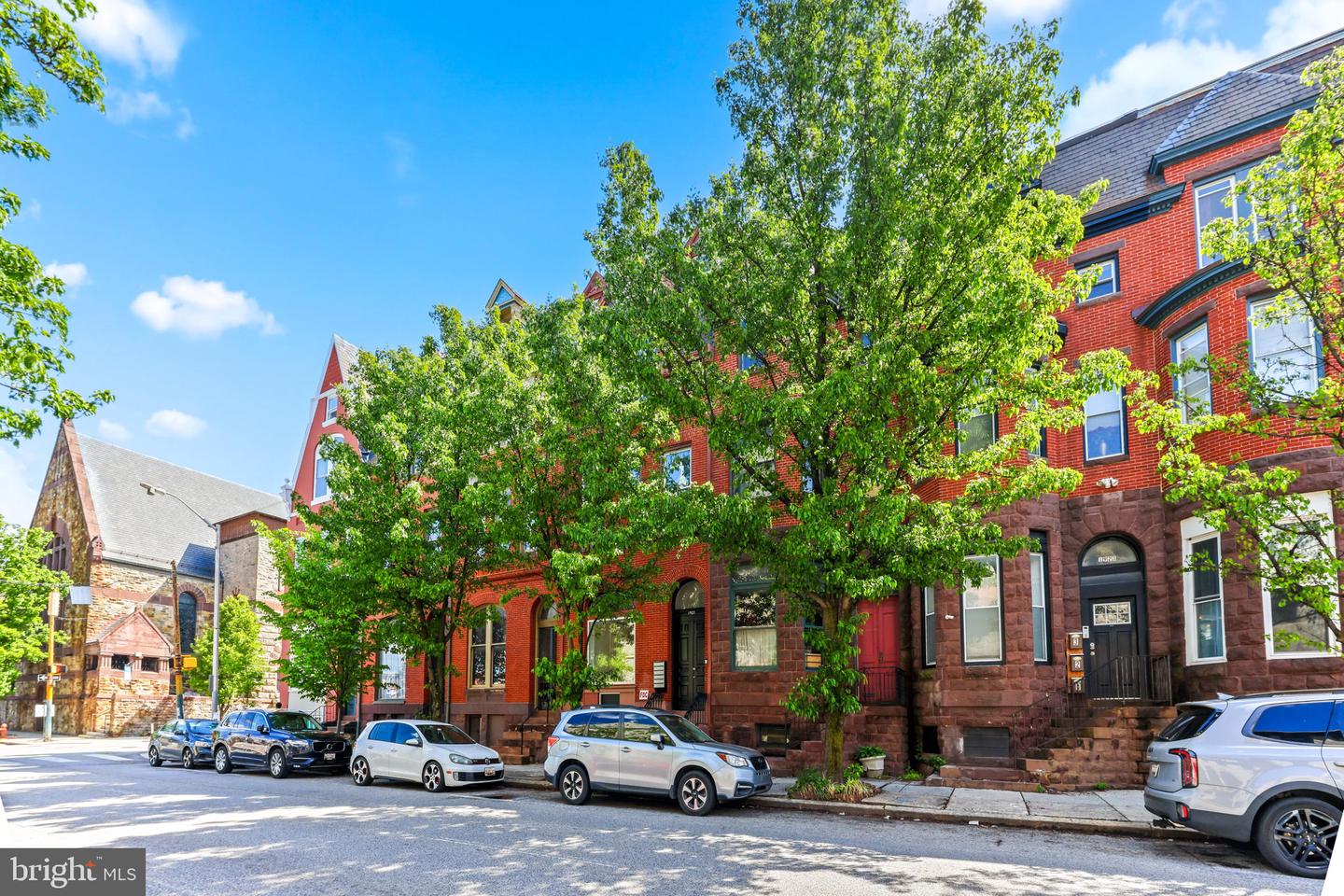 1927 Saint Paul St Property Photo 2