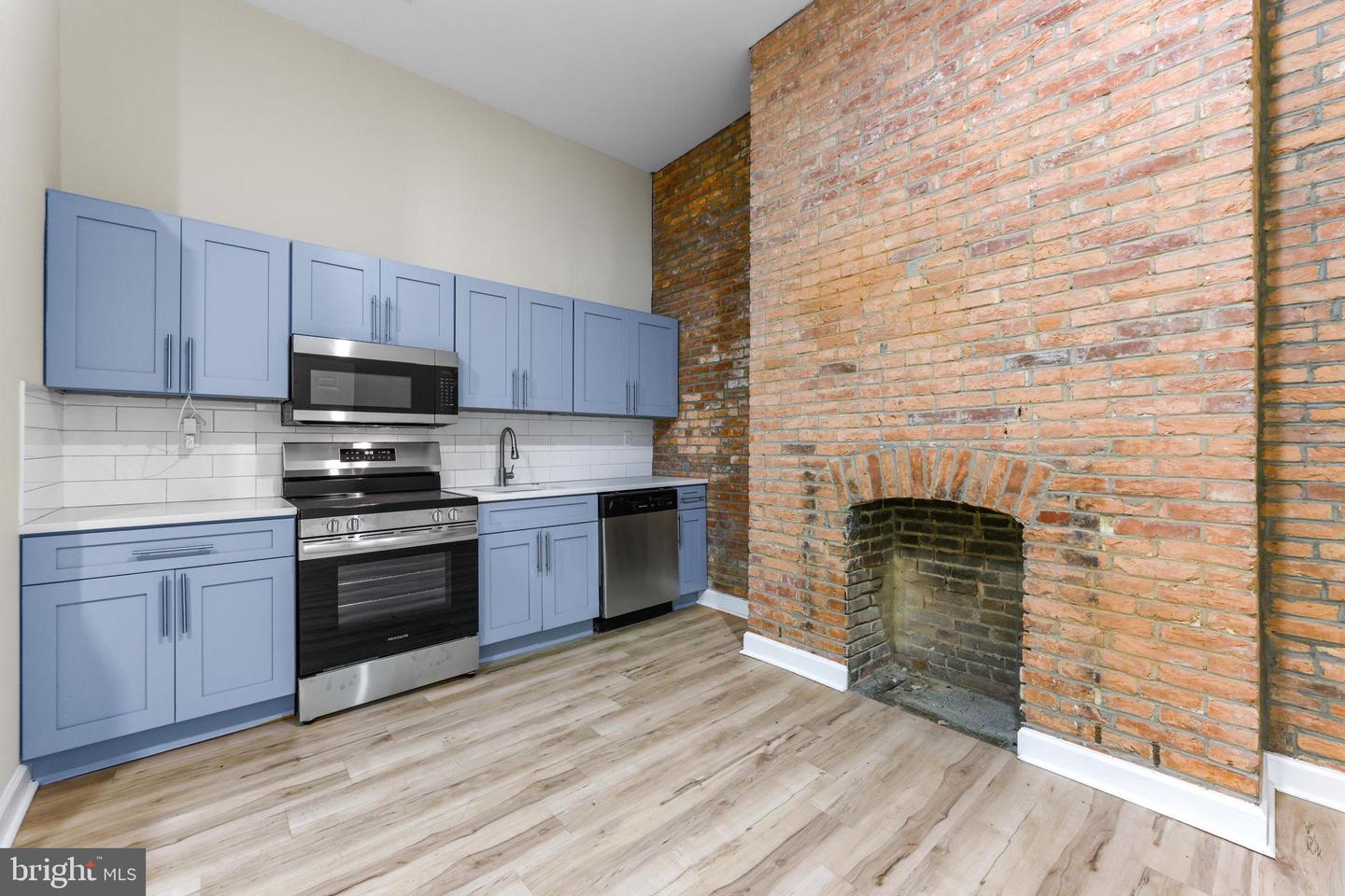 1927 Saint Paul St Property Photo 20