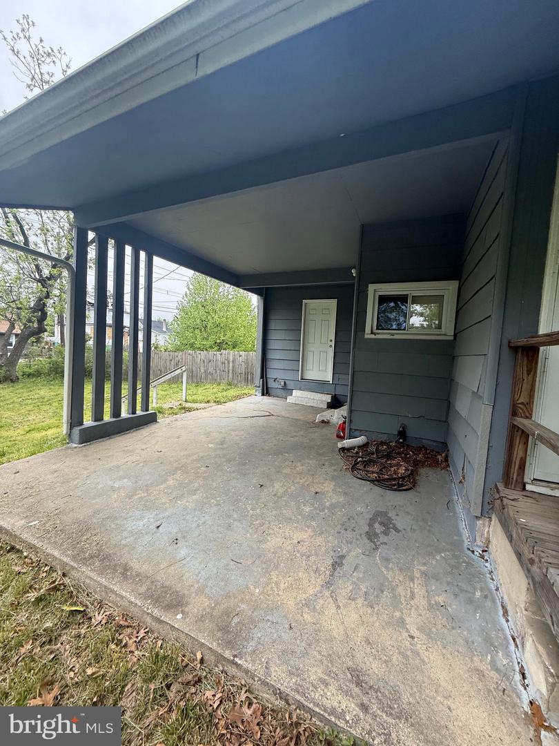 2407 E Cold Spring Ln Property Photo 16