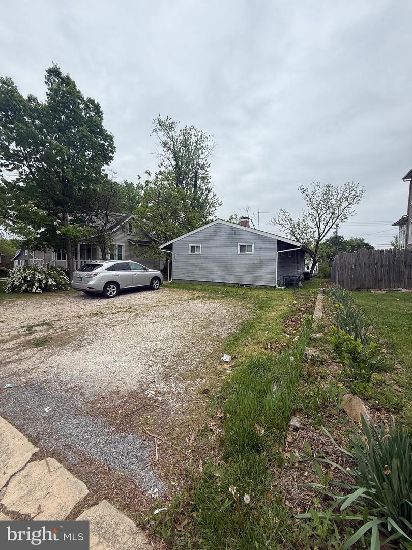 2407 E Cold Spring Ln Property Photo 20