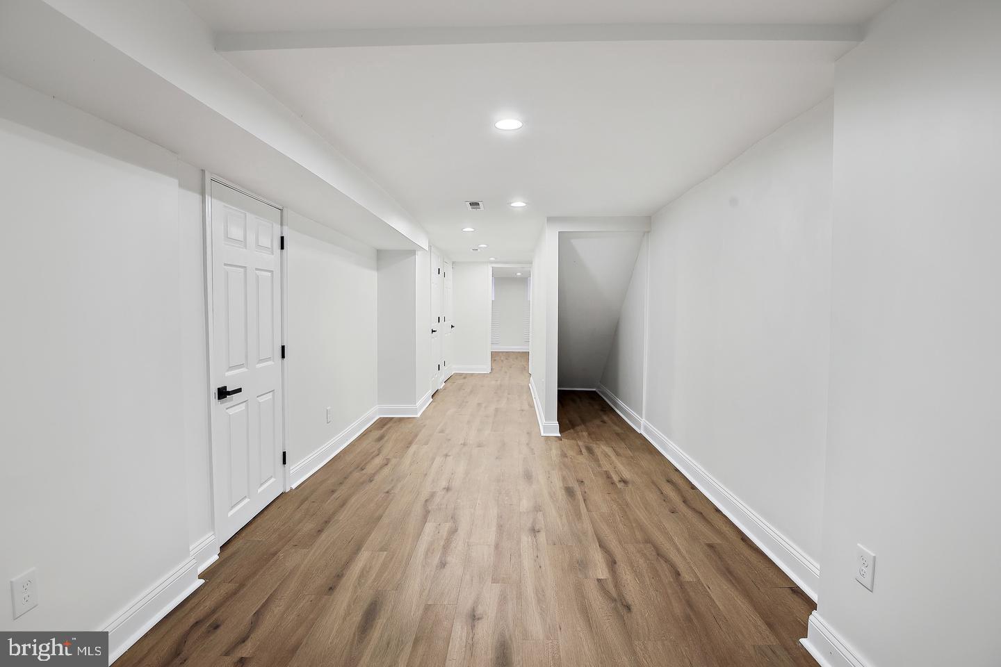 2024 Druid Hill Ave Property Photo 21
