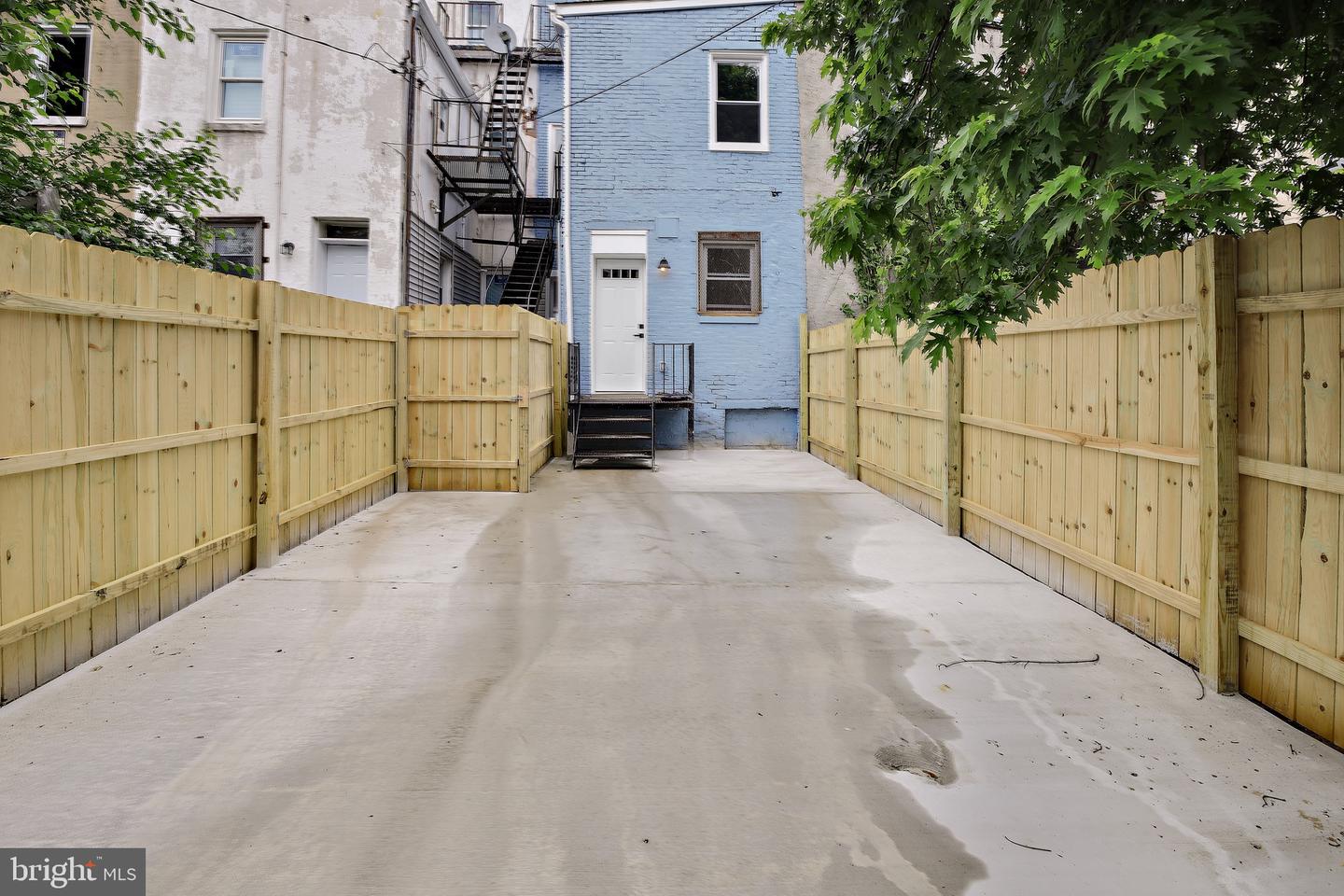 2024 Druid Hill Ave Property Photo 25