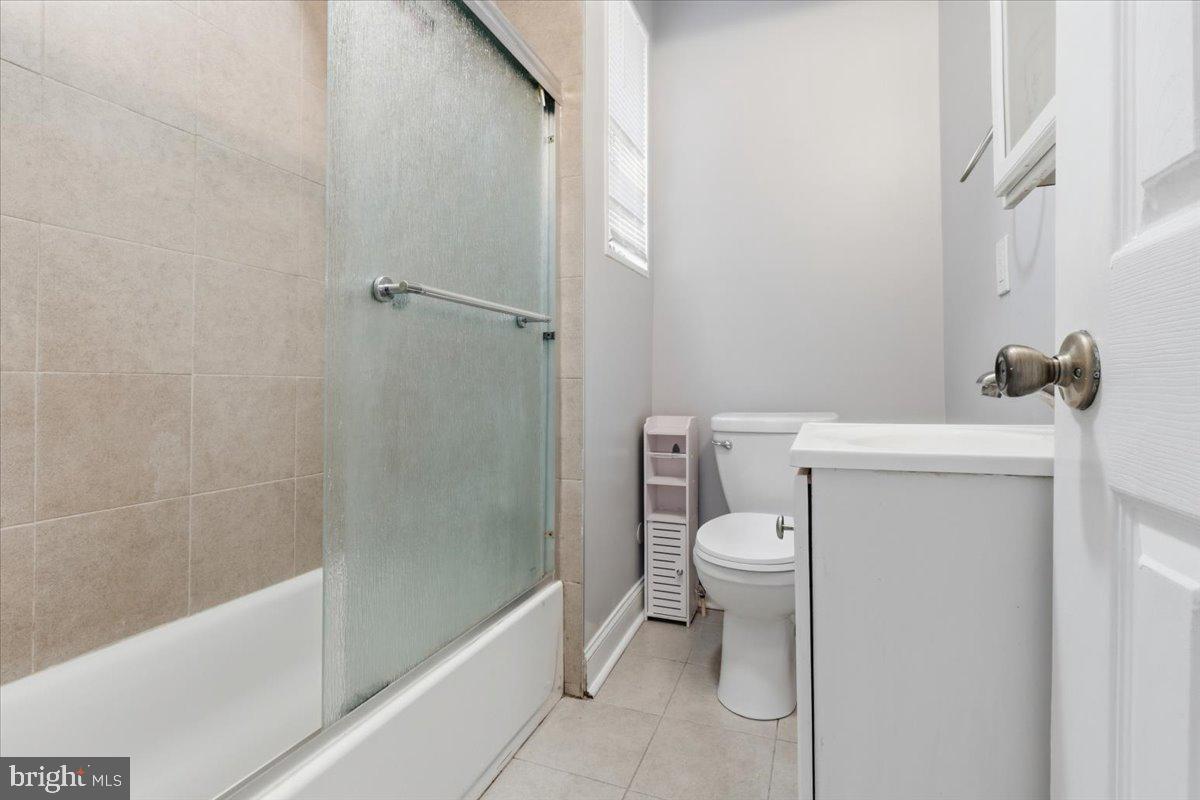 2907 Mcelderry St Property Photo 15