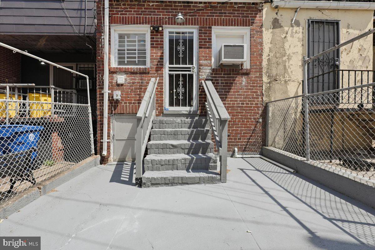 2907 Mcelderry St Property Photo 24