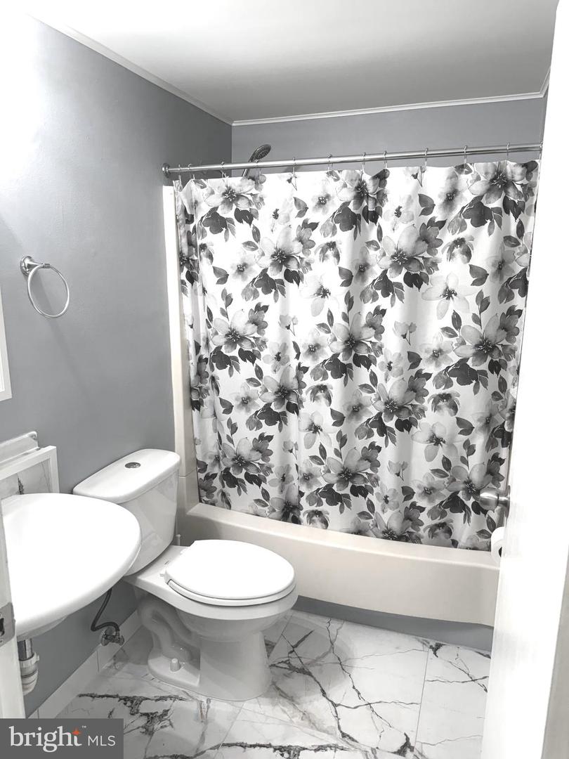 1754 Abbotston St Property Photo 15