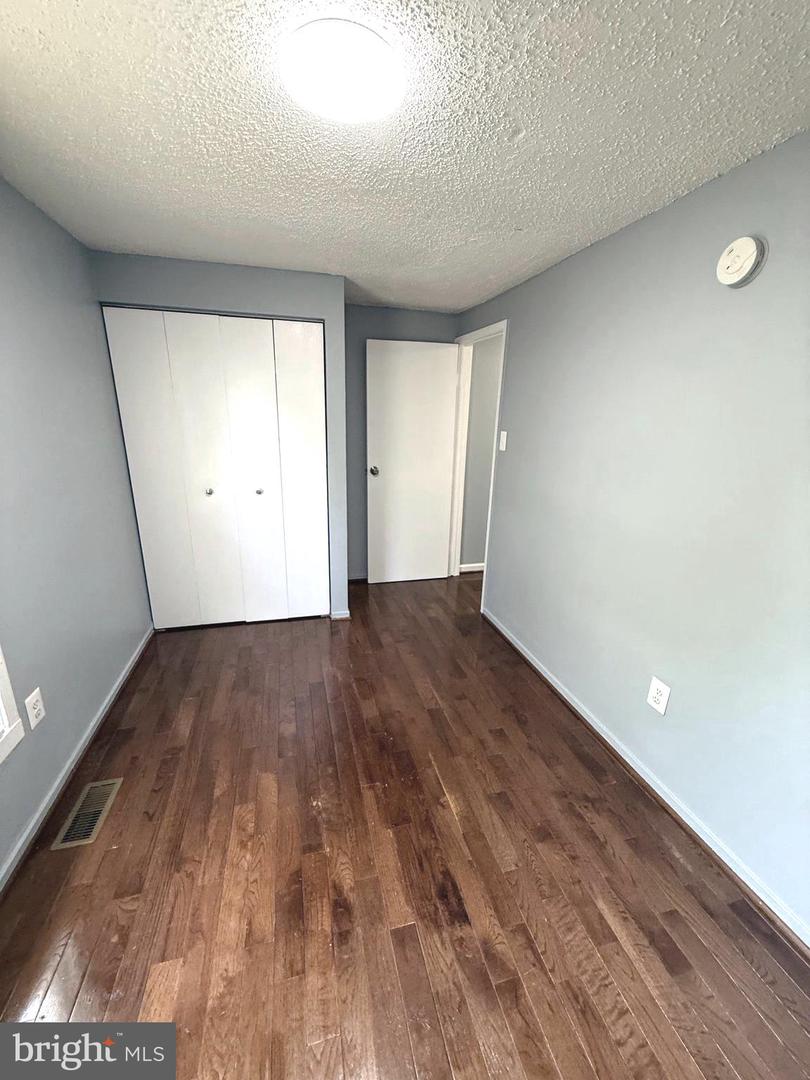 1754 Abbotston St Property Photo 20