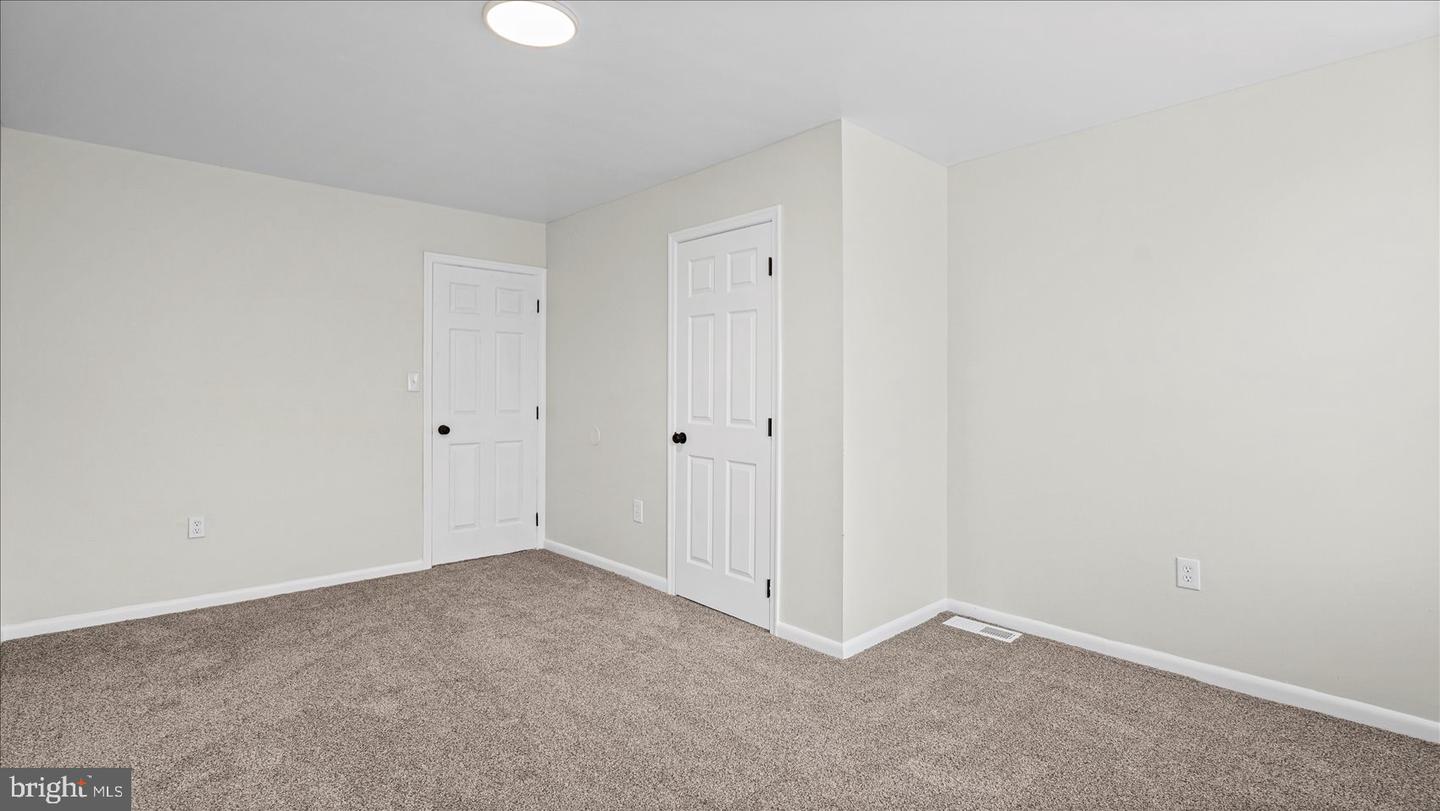 537 N Milton Ave Property Photo 26