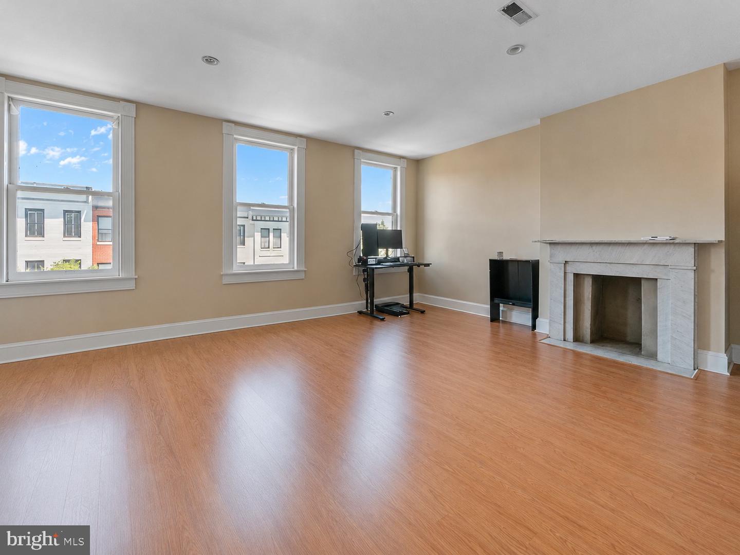 1728 Bolton St Property Photo 17