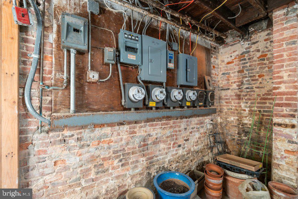 1728 Bolton St Property Photo 25