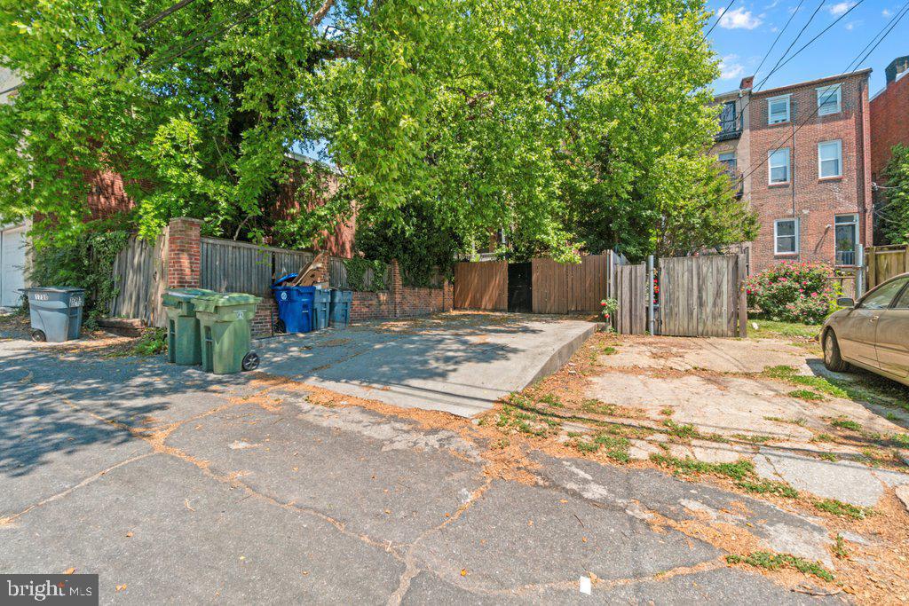 1728 Bolton St Property Photo 30