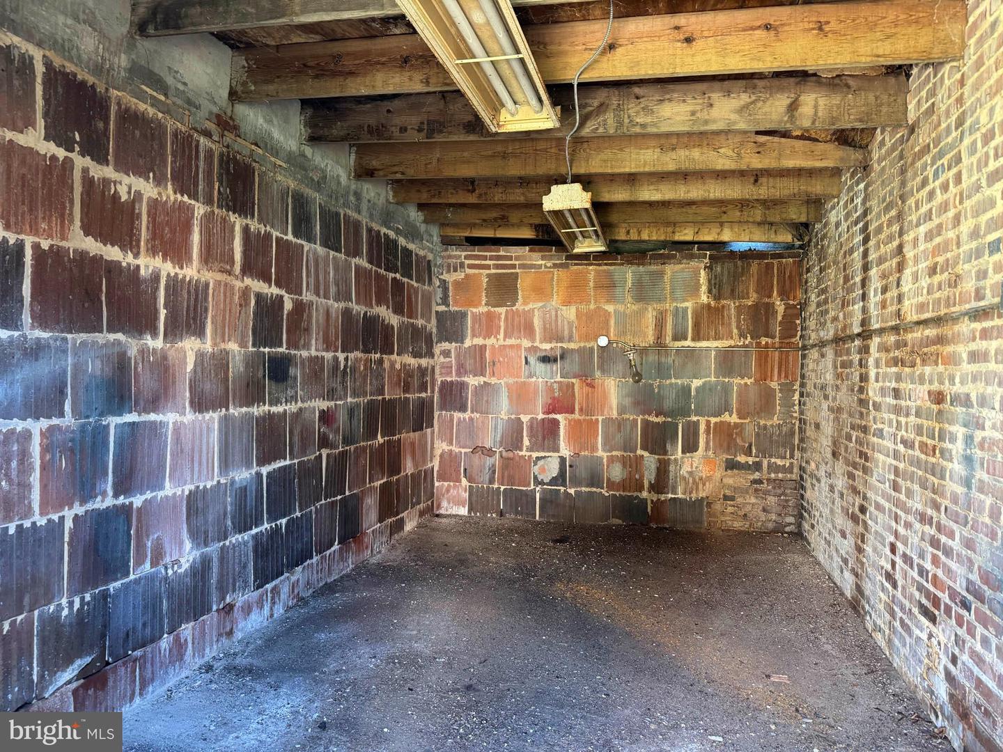 Unknown Property Photo 3