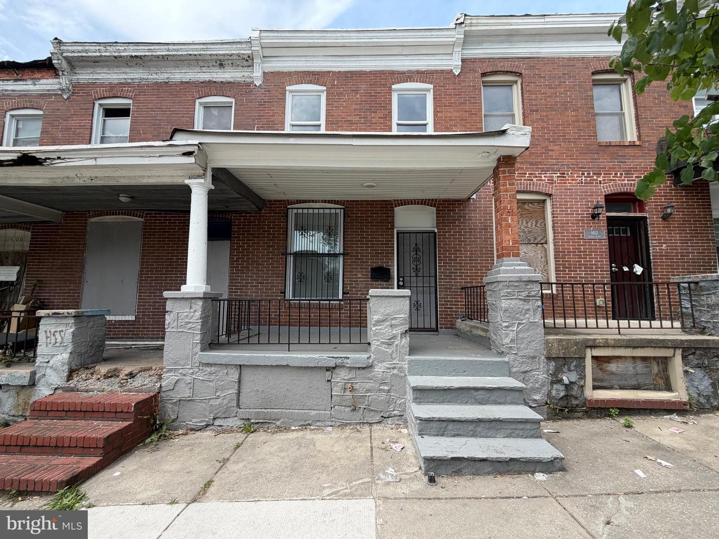 1410 N MILTON AVE Property Photo 1