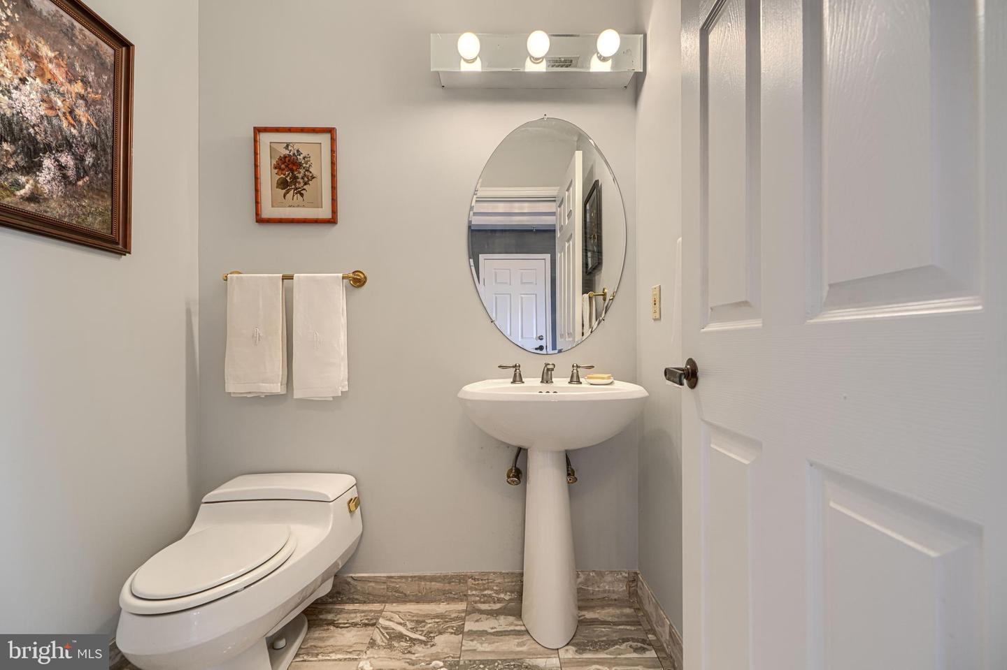 3801 Canterbury Rd #912 Property Photo 13
