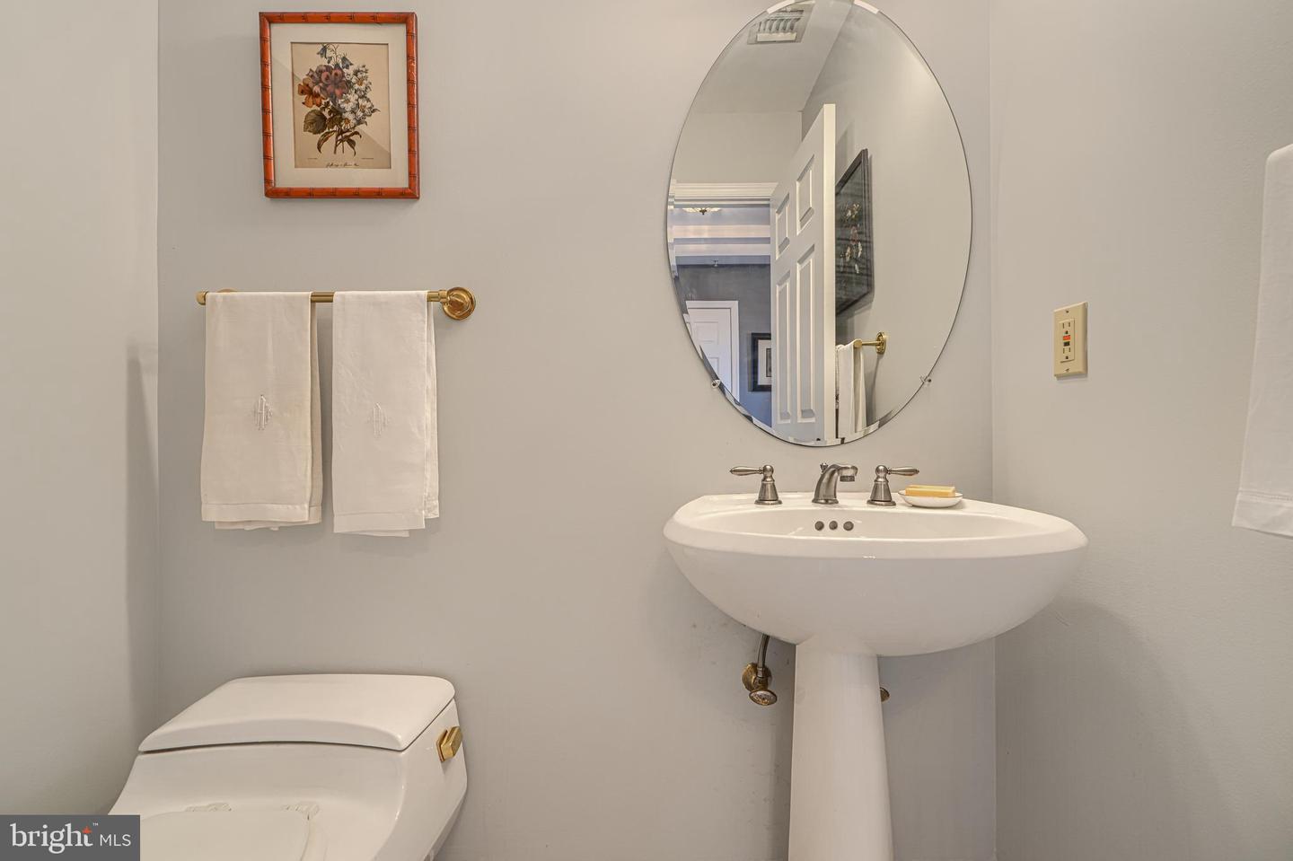 3801 Canterbury Rd #912 Property Photo 14