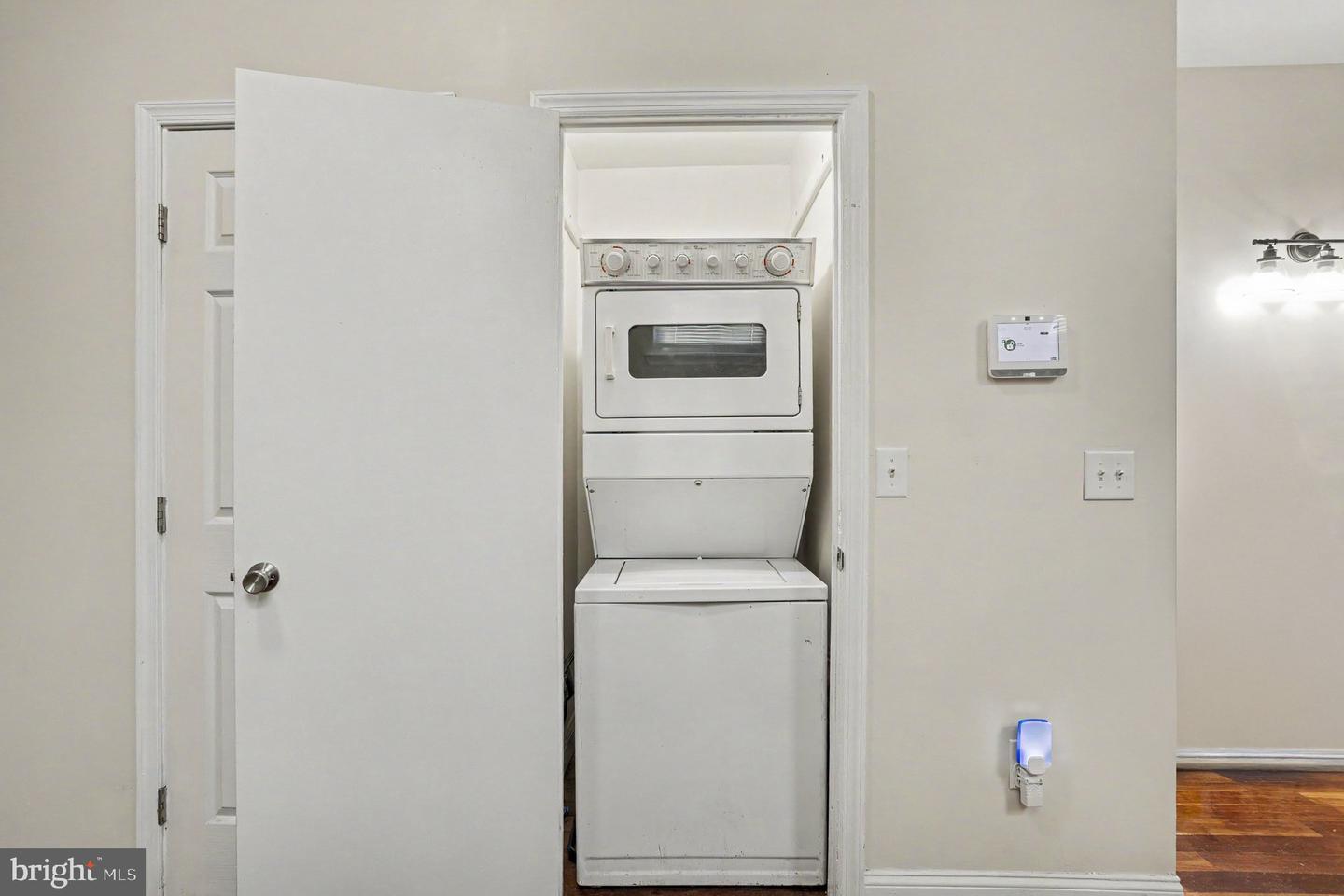 200 N Ellwood Ave Property Photo 13