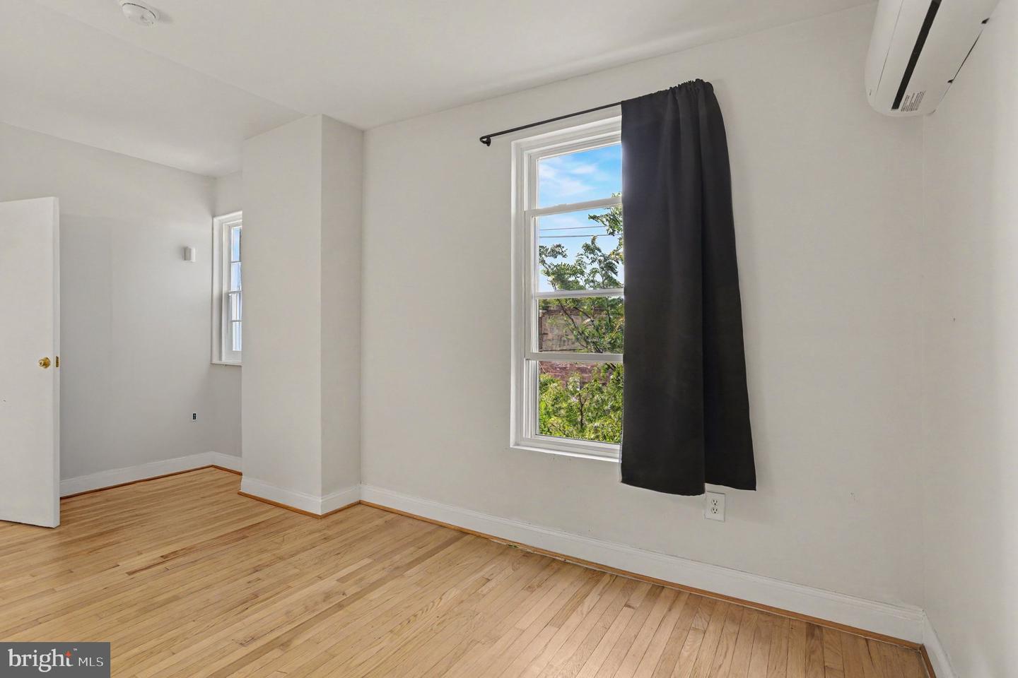 200 N Ellwood Ave Property Photo 15