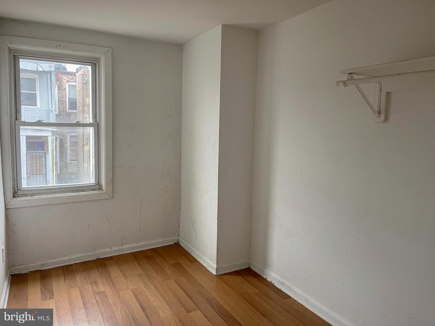 2452 Etting St Property Photo 7