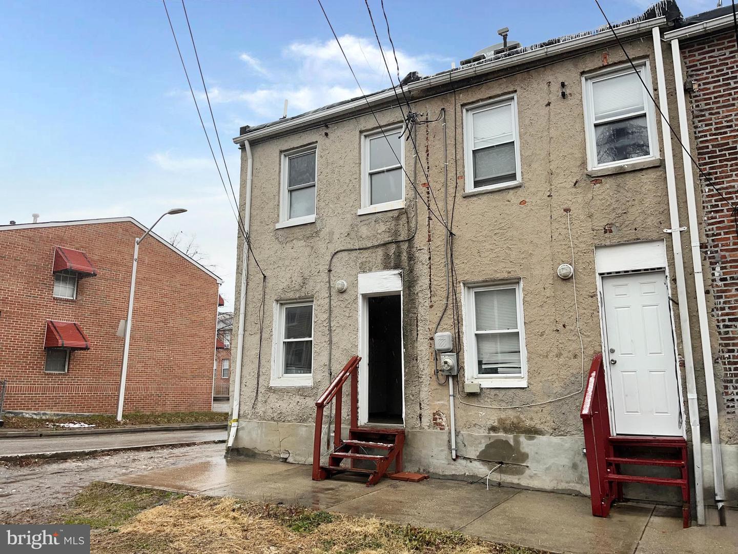 2452 Etting St Property Photo 8