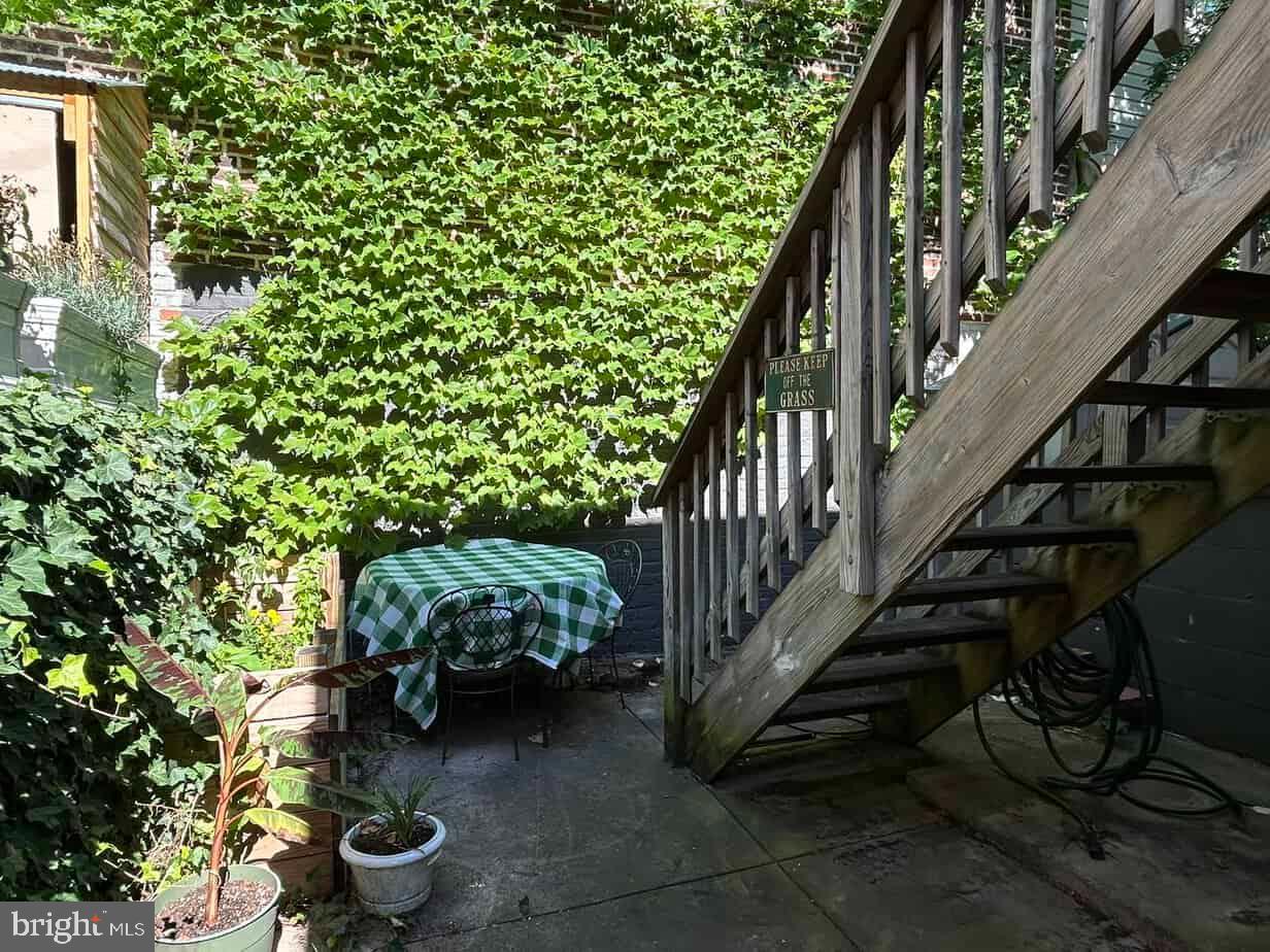 205 S Ann St Property Photo 14