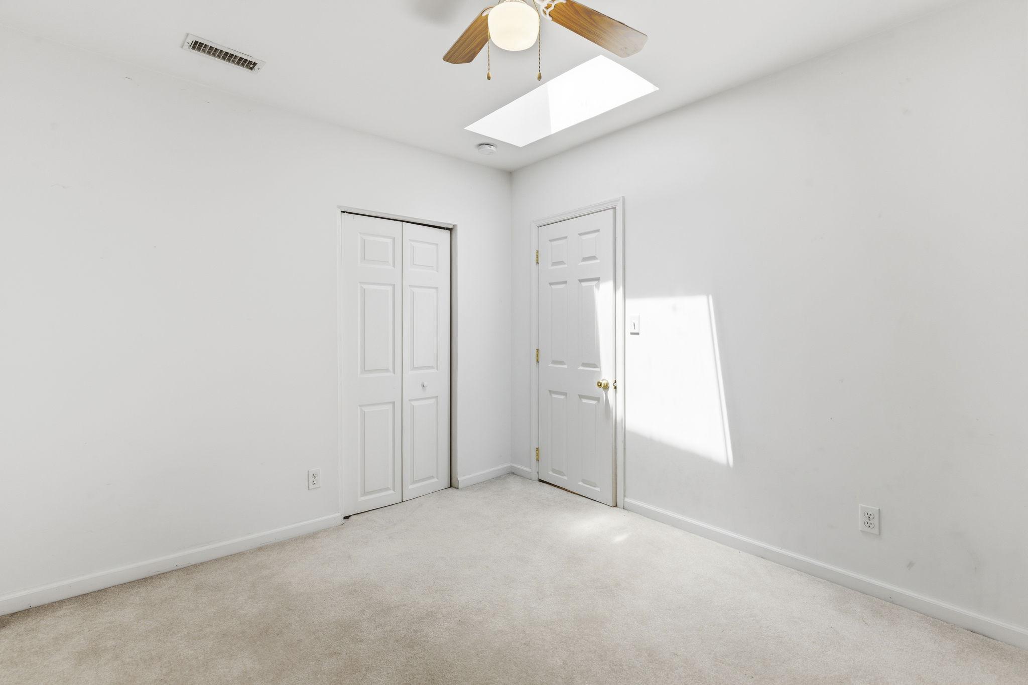1311 N Broadway Property Photo 11