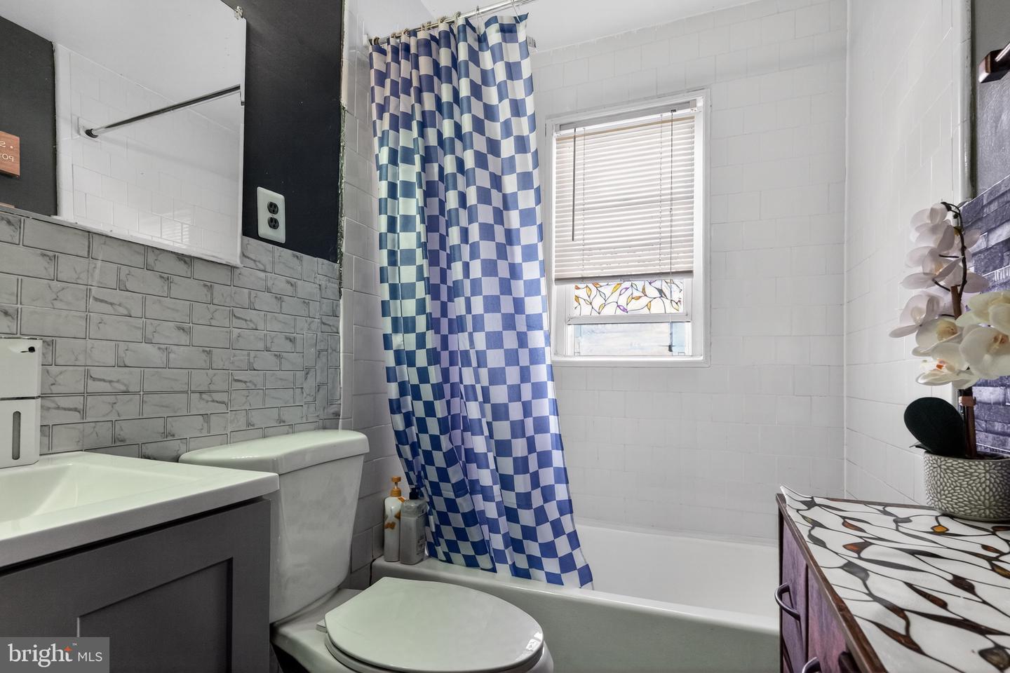 2722 Chesley Ave Property Photo 17