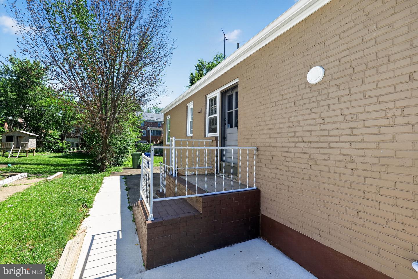 2722 Chesley Ave Property Photo 25