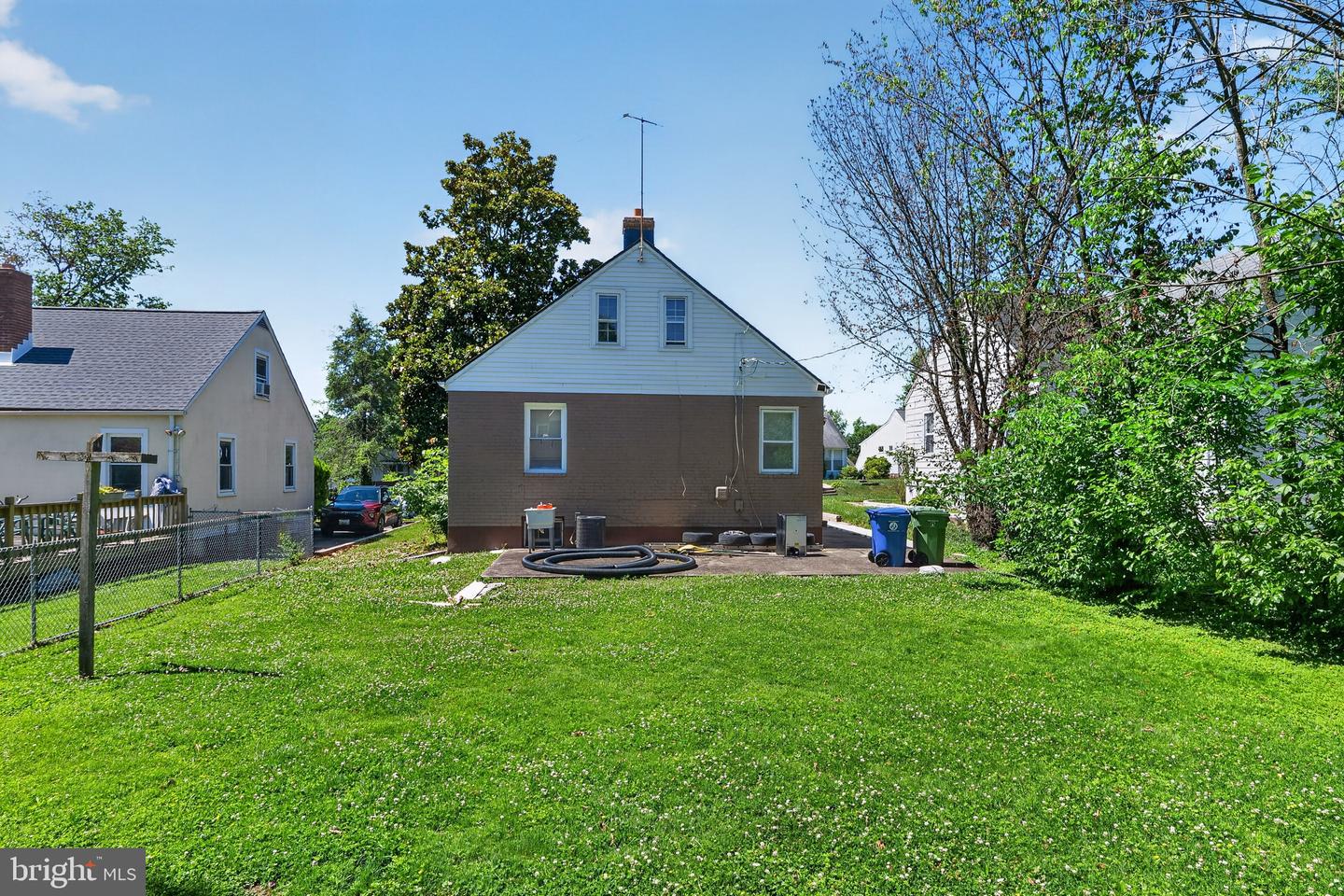 2722 Chesley Ave Property Photo 28